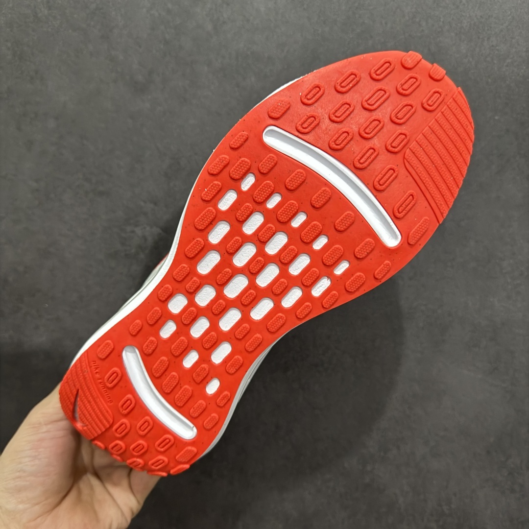 180  Nike Journey Run 2024 飞速跑步鞋  FN0228-106