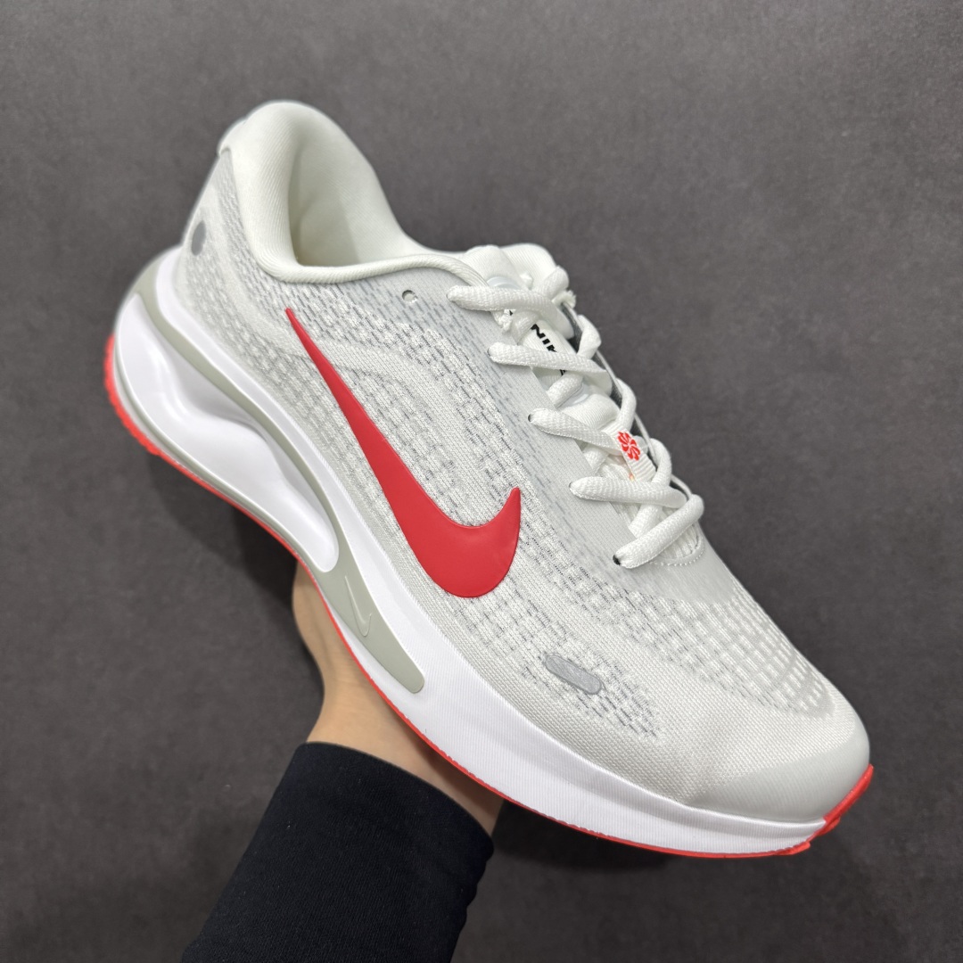 180  Nike Journey Run 2024 飞速跑步鞋  FN0228-106
