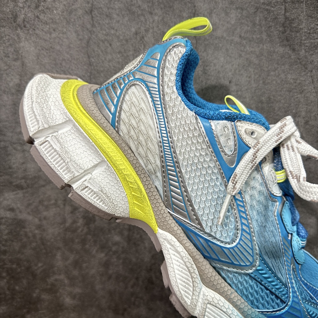 图片[7]-【XA版本】BALENCIAGA 3XL Sneakers 巴黎世家十代网布系带低帮走秀复古老爹鞋 全套原纸板楦头开发 最原汁原味的灵魂版型 全鞋荧光划线卡点 胶水把控整洁度追求极致完美 每一双都是工艺品 多重QC质检 超越公司货的品控标准 实实在在的免检产品 原盒原配 正确字体电绣 粗细、位置、大小正确 侧边TPU 透气孔匹配意产原版 正确分离大底 TPU软底 原版一致大底LOGO 立体感十足 原厂皮料水洗做旧 采购原厂网纱 不含皮革 网布材料和聚氨酯 磨损效果 鞋头边缘和后帮 Balenciaga 徽标 鞋面和后跟凸印尺码 鞋舌 3XL 橡胶品牌标识和反光细节 鞋帮拉袢和鞋舌拉祥 配反光细节 备用鞋带在鞋履前侧 可在穿着前取下 便于不同造型搭配 偏大一码 尺码：35-46-选品中心