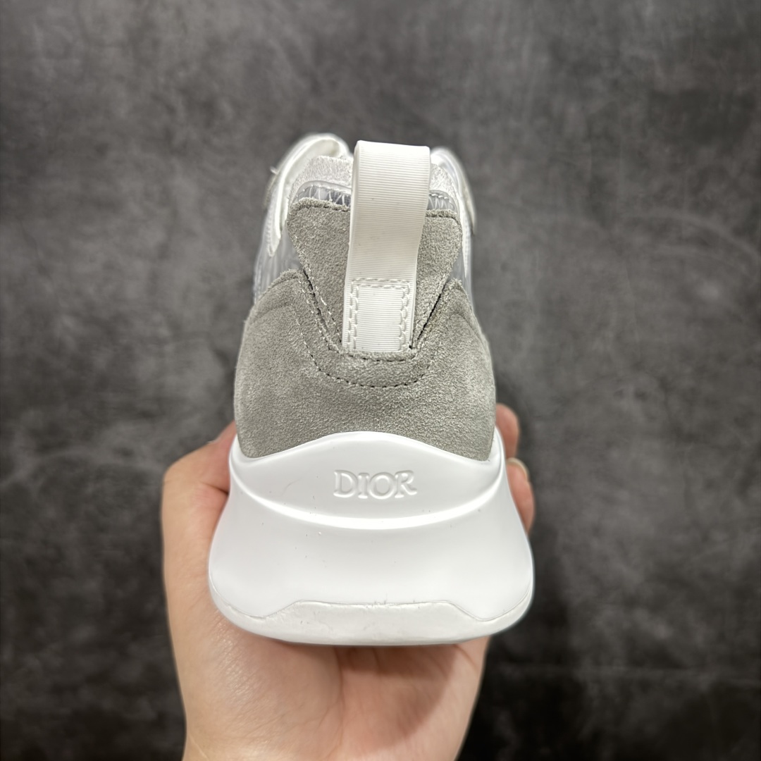 图片[4]-【外贸订单】 B25系列 Dior 运动鞋 跑步鞋 原版购入开发 这款 B25 Runner 运动鞋结合运动版型与 Dior 优雅的经典标识。采用迪奥灰和白色光滑牛皮革精心制作，饰以经典的米色和黑色 Oblique 印花提升格调。搭配白色纹理橡胶鞋底，可为各式休闲造型增添经典气质，更显精致 配送专柜精美包装，面料采用原版定制牛皮+Oblique 印花布 定制进口超细纤维 增高3.5CM 尺码： 40 41 42 43 44 45 46-选品中心