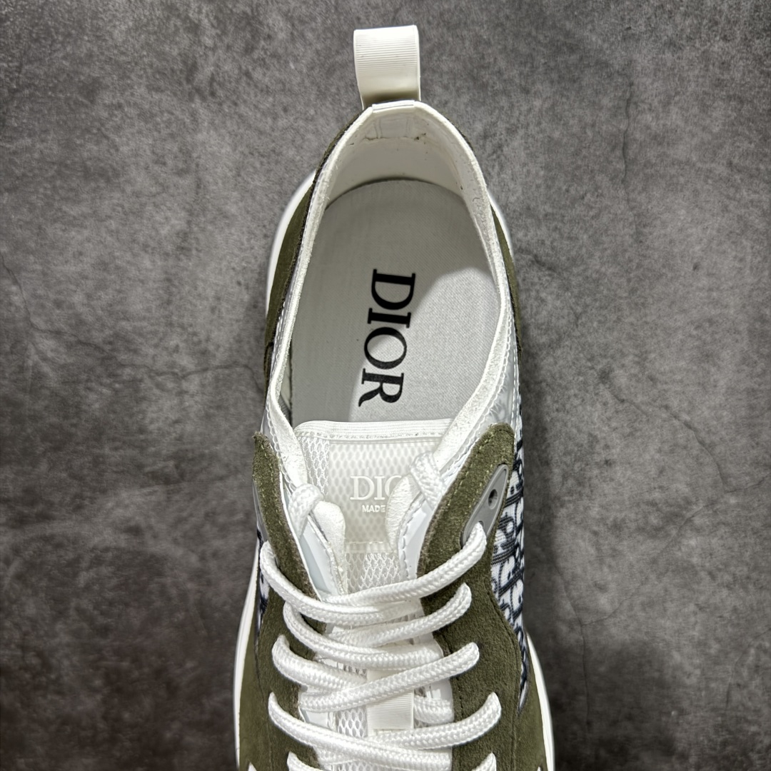 图片[8]-【外贸订单】 B25系列 Dior 运动鞋 跑步鞋 原版购入开发 这款 B25 Runner 运动鞋结合运动版型与 Dior 优雅的经典标识。采用迪奥灰和白色光滑牛皮革精心制作，饰以经典的米色和黑色 Oblique 印花提升格调。搭配白色纹理橡胶鞋底，可为各式休闲造型增添经典气质，更显精致 配送专柜精美包装，面料采用原版定制牛皮+Oblique 印花布 定制进口超细纤维 增高3.5CM 尺码： 40 41 42 43 44 45 46-选品中心