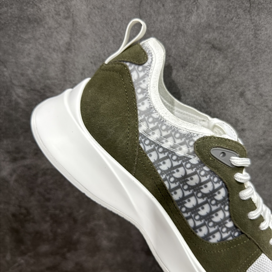 图片[7]-【外贸订单】 B25系列 Dior 运动鞋 跑步鞋 原版购入开发 这款 B25 Runner 运动鞋结合运动版型与 Dior 优雅的经典标识。采用迪奥灰和白色光滑牛皮革精心制作，饰以经典的米色和黑色 Oblique 印花提升格调。搭配白色纹理橡胶鞋底，可为各式休闲造型增添经典气质，更显精致 配送专柜精美包装，面料采用原版定制牛皮+Oblique 印花布 定制进口超细纤维 增高3.5CM 尺码： 40 41 42 43 44 45 46-选品中心