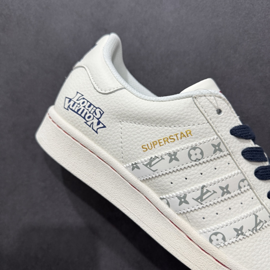  
【定制版】AD Originals Superstar x Louis Vuitton 白蓝
采用全