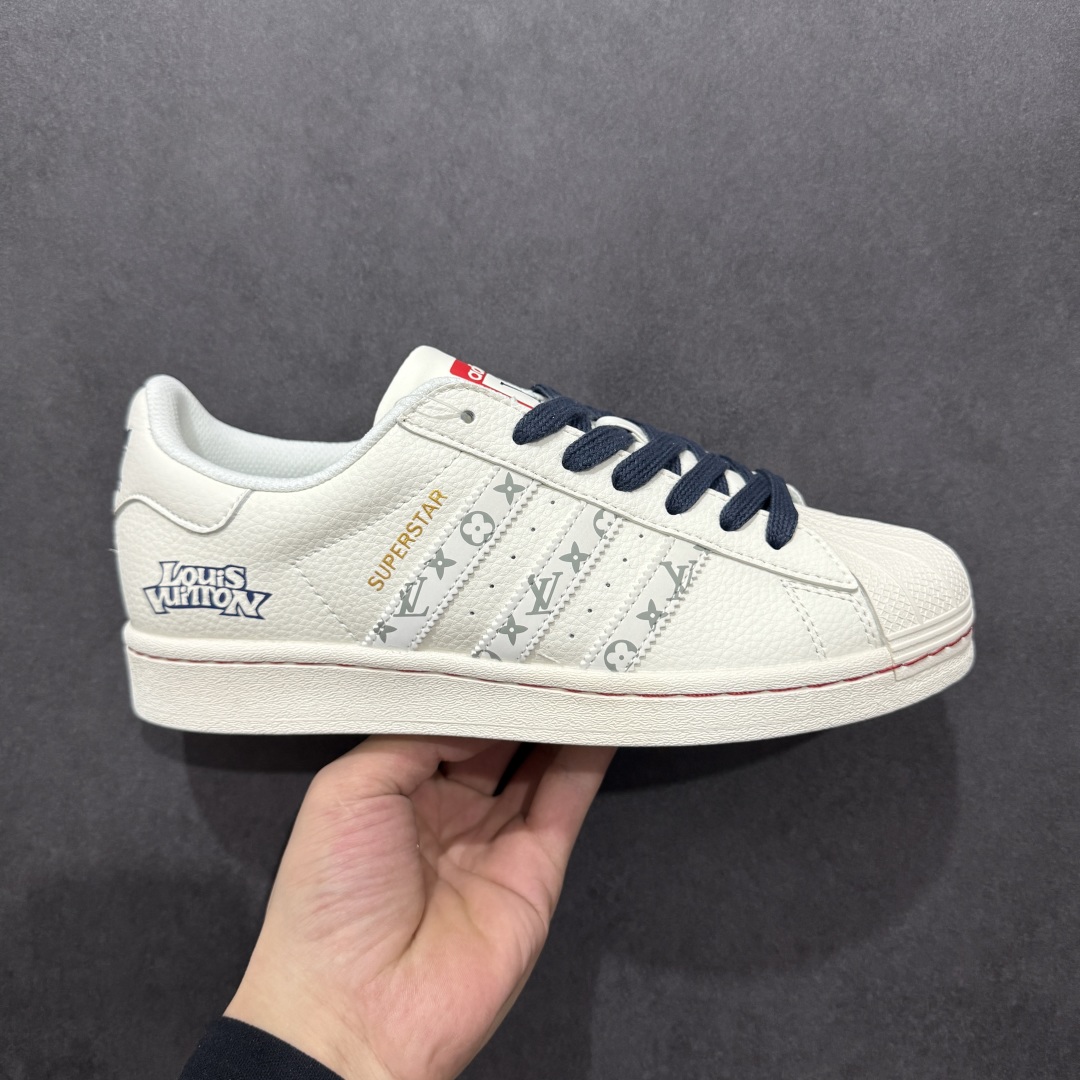  
【定制版】AD Originals Superstar x Louis Vuitton 白蓝
采用全