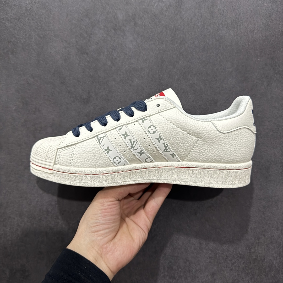 
【定制版】AD Originals Superstar x Louis Vuitton 白蓝
采用全