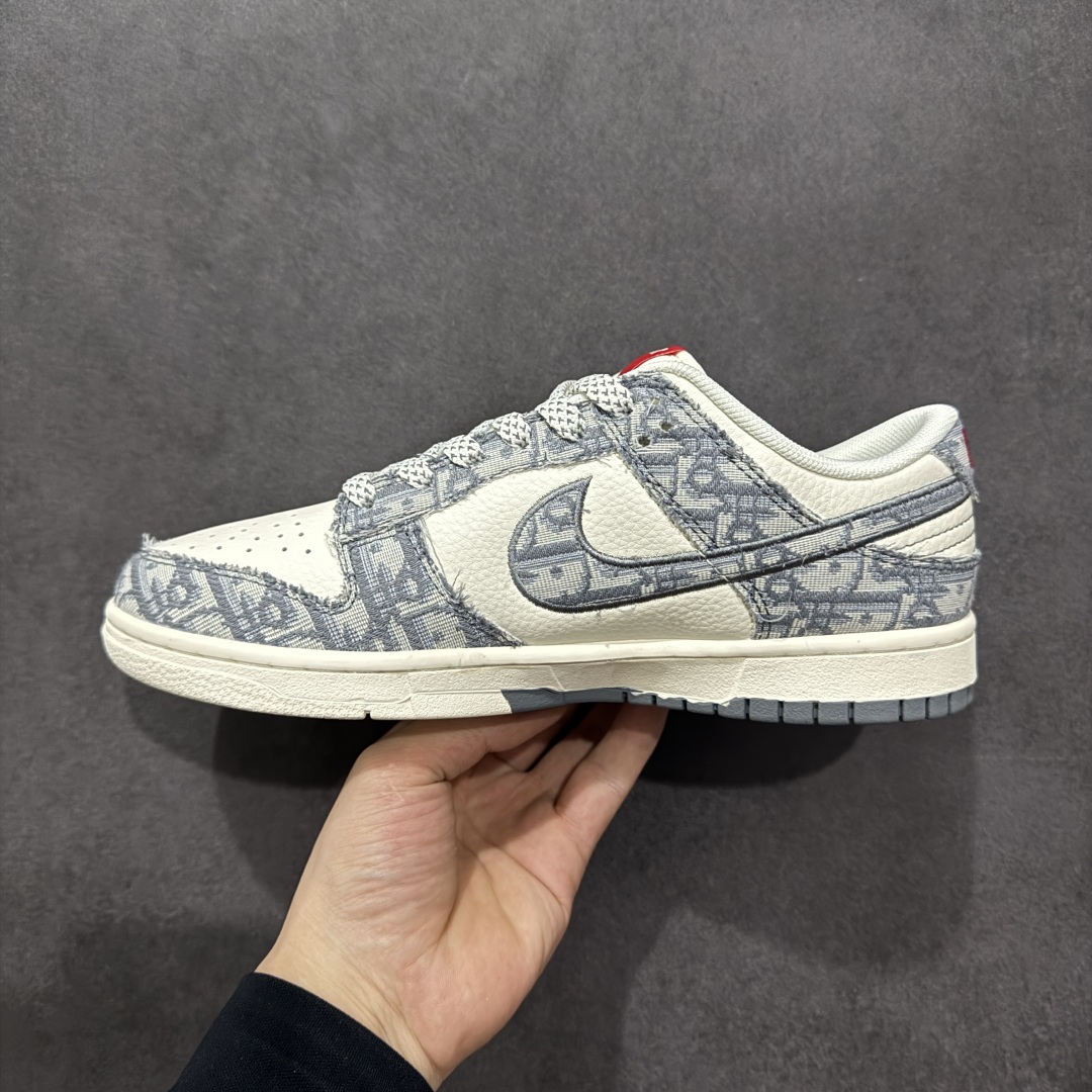 280  【定制版】Nike SB Dunk Low x DIOR 白灰蓝小钩  SJ2558-013