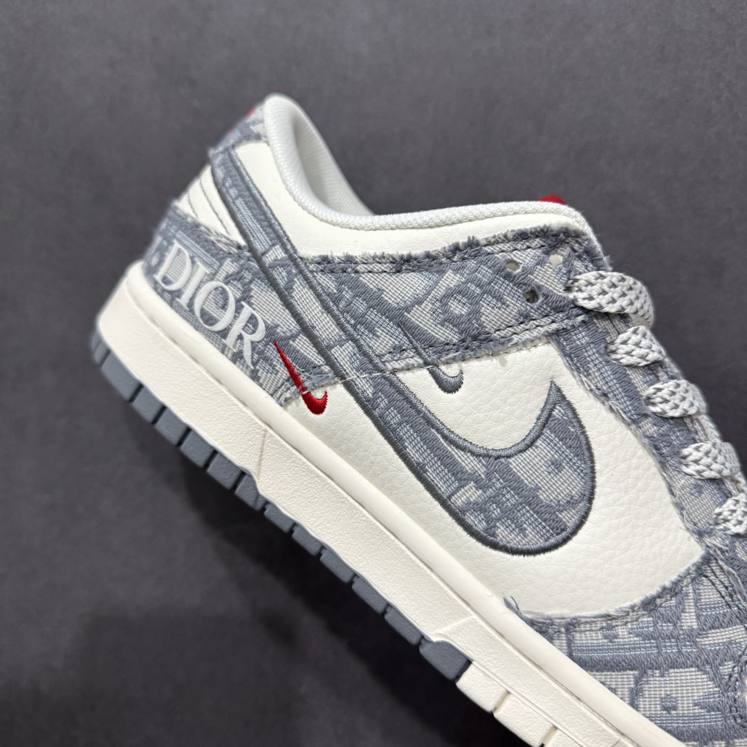 280  【定制版】Nike SB Dunk Low x DIOR 白灰蓝小钩  SJ2558-013