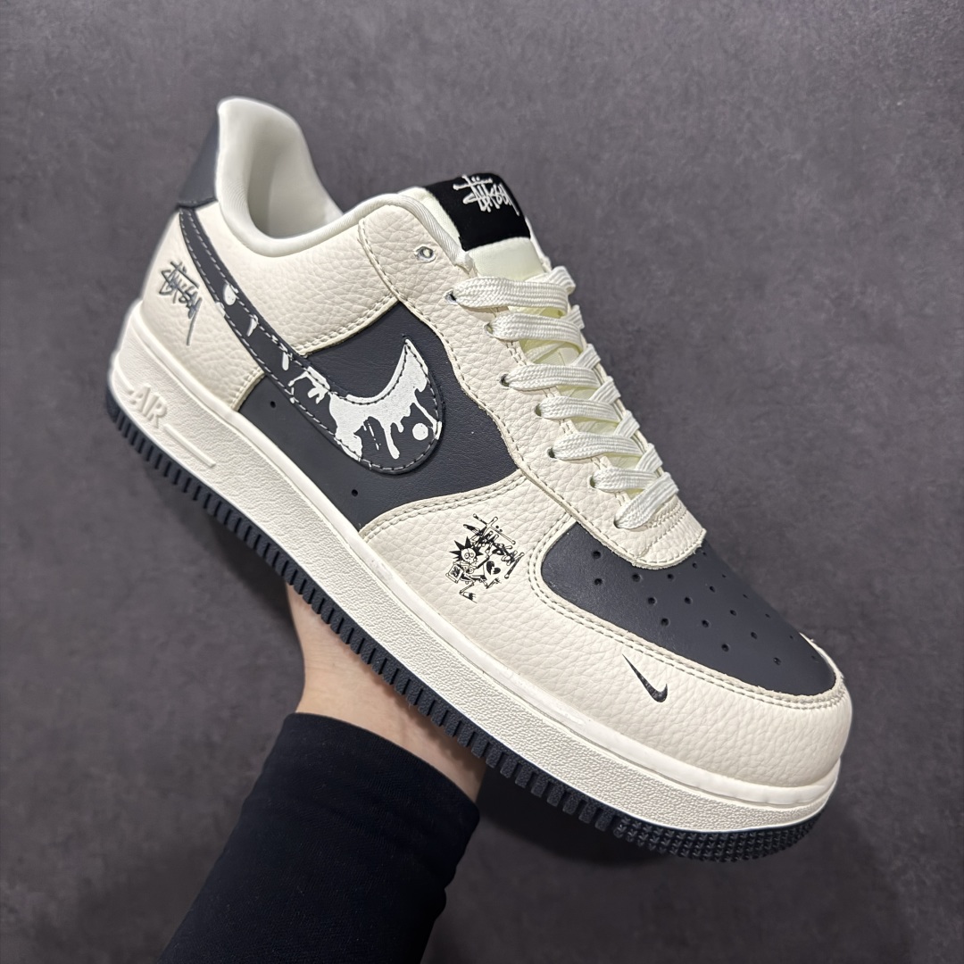【定制版】Nike Air Force 1'07 Low 斯图西联名 米黑泼墨勾 空军一号低帮休闲板鞋 DF0188-042