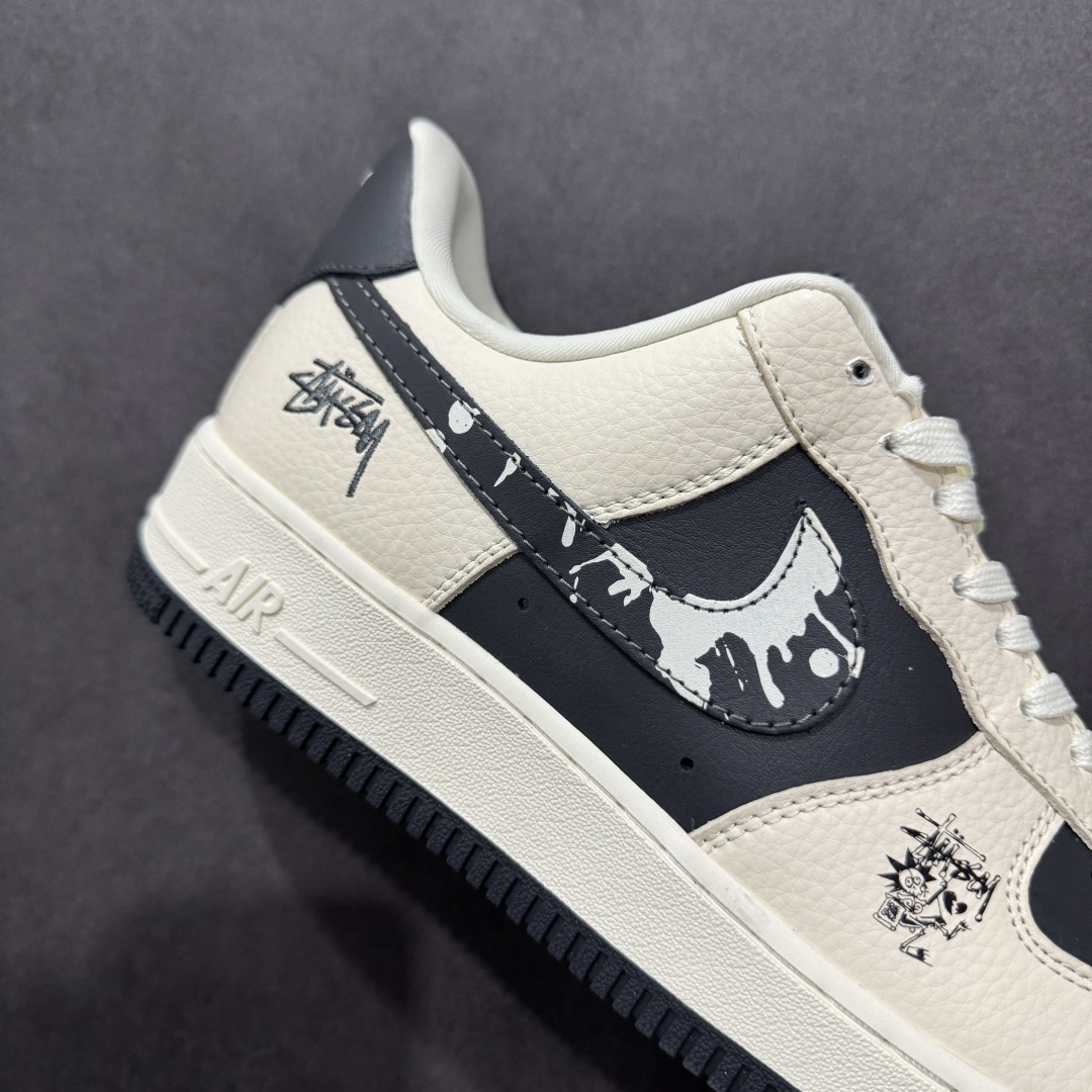 【定制版】Nike Air Force 1'07 Low 斯图西联名 米黑泼墨勾 空军一号低帮休闲板鞋 DF0188-042