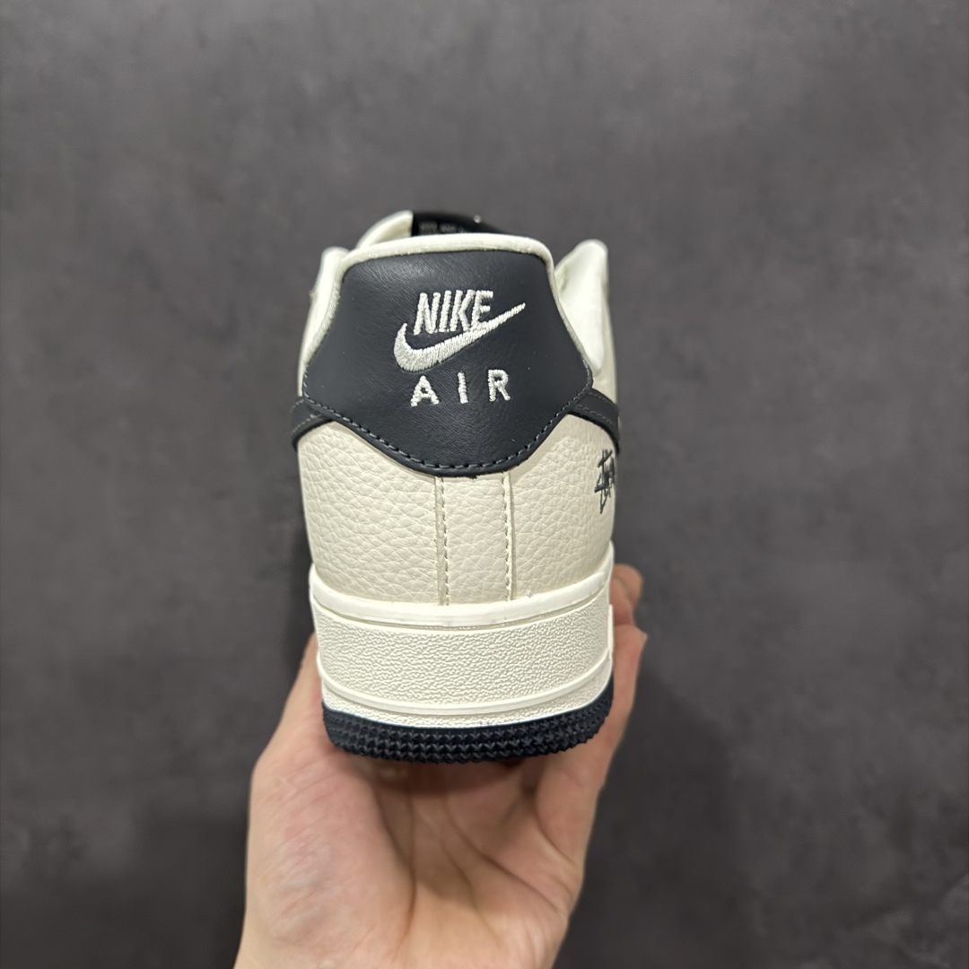 【定制版】Nike Air Force 1'07 Low 斯图西联名 米黑泼墨勾 空军一号低帮休闲板鞋 DF0188-042