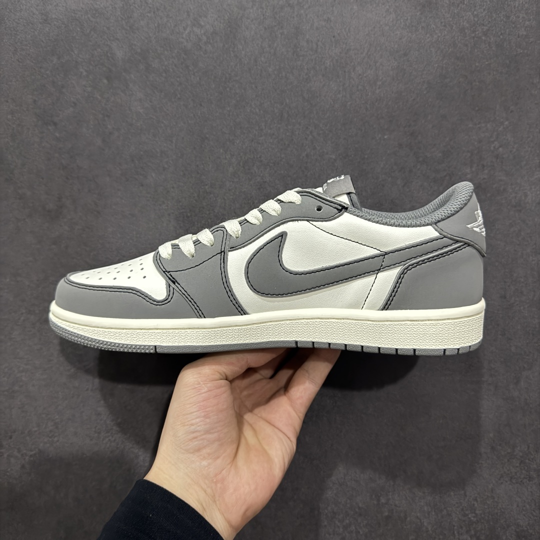 260  【定制版】Fragment x Travis Scott x Panda Air Jordan 1 Low 三方联名倒钩   XD1568-106