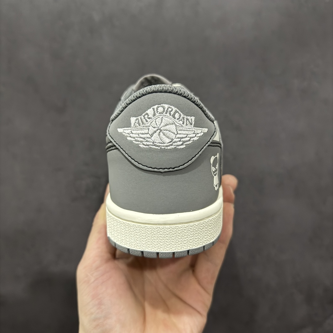 260  【定制版】Fragment x Travis Scott x Panda Air Jordan 1 Low 三方联名倒钩   XD1568-106