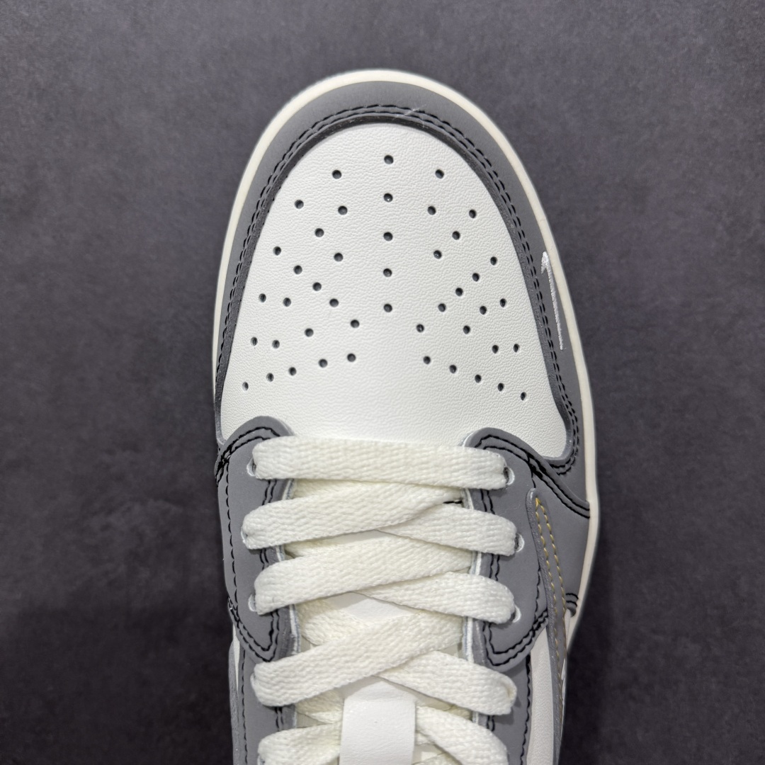 260  【定制版】Fragment x Travis Scott x Panda Air Jordan 1 Low 三方联名倒钩   XD1568-106