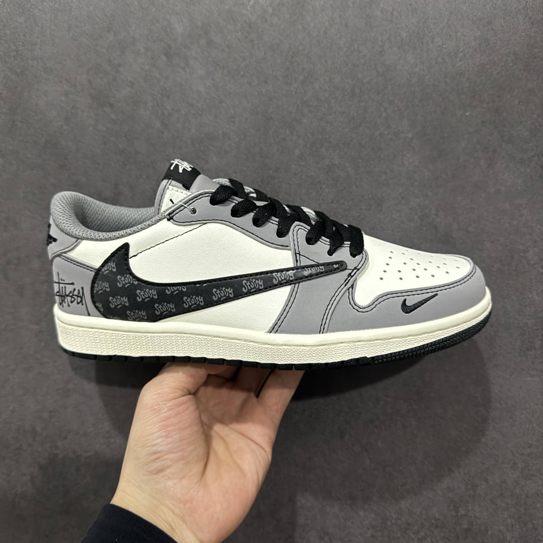 260   【定制版】Travis Scott x Fragment Design x Jordan Air Jordan 1 Low OG SP  “斯图西联名---奶白灰印刷”   XD1568-109