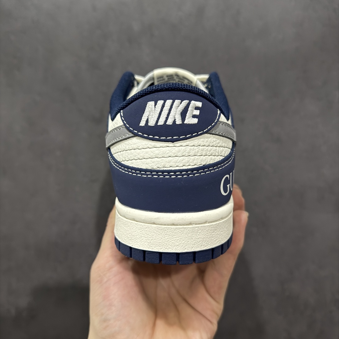 260   【定制版】Nike SB Dunk Low 古驰联名--- 奶白灰蓝印花 高端定制 低帮休闲板鞋   XD1588-202