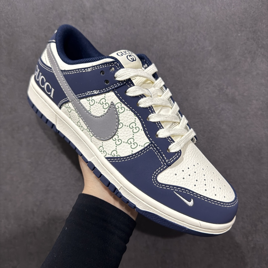 260   【定制版】Nike SB Dunk Low 古驰联名--- 奶白灰蓝印花 高端定制 低帮休闲板鞋   XD1588-202