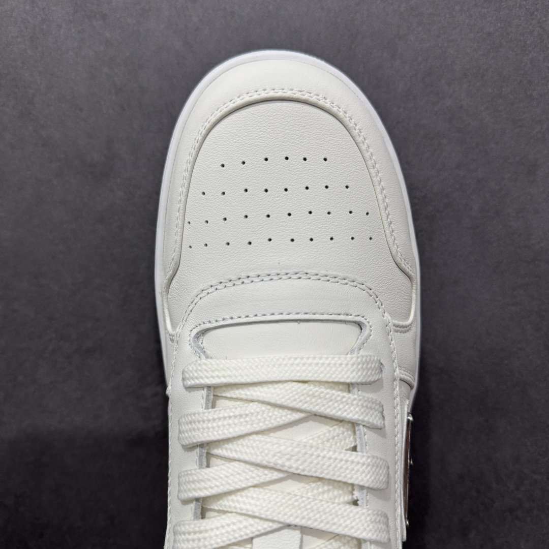 图片[8]-【广东纯原版本】PRADA 普拉达马龙同款低帮男鞋运动休闲板鞋 #明星同款 广东大厂品质 专柜同步 大气个性更潮更抢眼更追求档次，它将颠覆旧念，与您共度时尚潮人必备! 面料采用原版进口小牛皮 牛皮内里垫脚 橡胶大底 轻便防滑耐磨 脚感舒适 款式耐看做工精细 配以简洁利落的鞋楦 彰显男人的果敢和硬朗 尺码：38 39 40 41 42 43 44 （皮鞋码）-选品中心