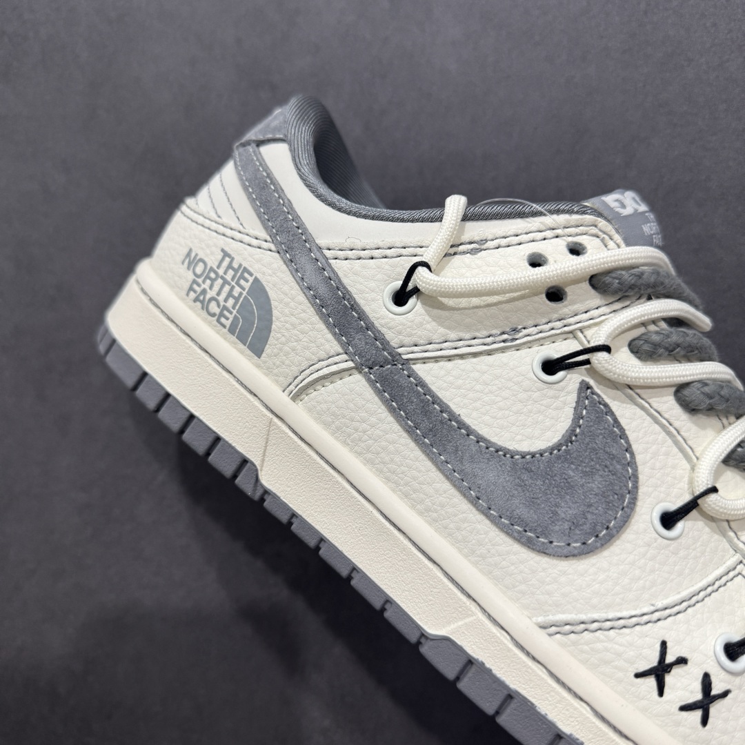 300   【定制版】Nike SB Dunk Low 北面系列 绑带米白灰勾 周年高端定制 低帮休闲板鞋 YX5066-285