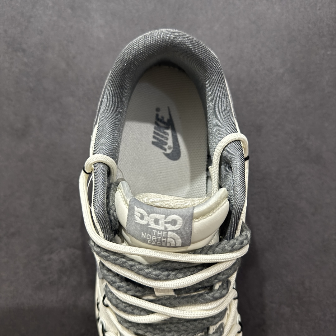 300   【定制版】Nike SB Dunk Low 北面系列 绑带米白灰勾 周年高端定制 低帮休闲板鞋 YX5066-285