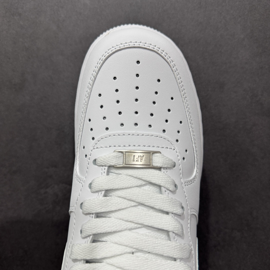  
【纯原平台版特价】Nike Air Force 1 Low 空军一号系列
品质细节材料都非常好
工厂