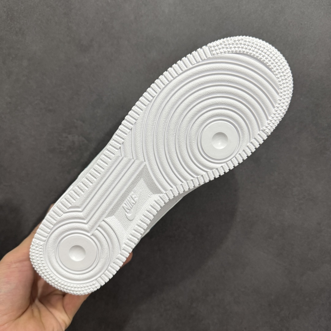  
【纯原平台版特价】Nike Air Force 1 Low 空军一号系列
品质细节材料都非常好
工厂
