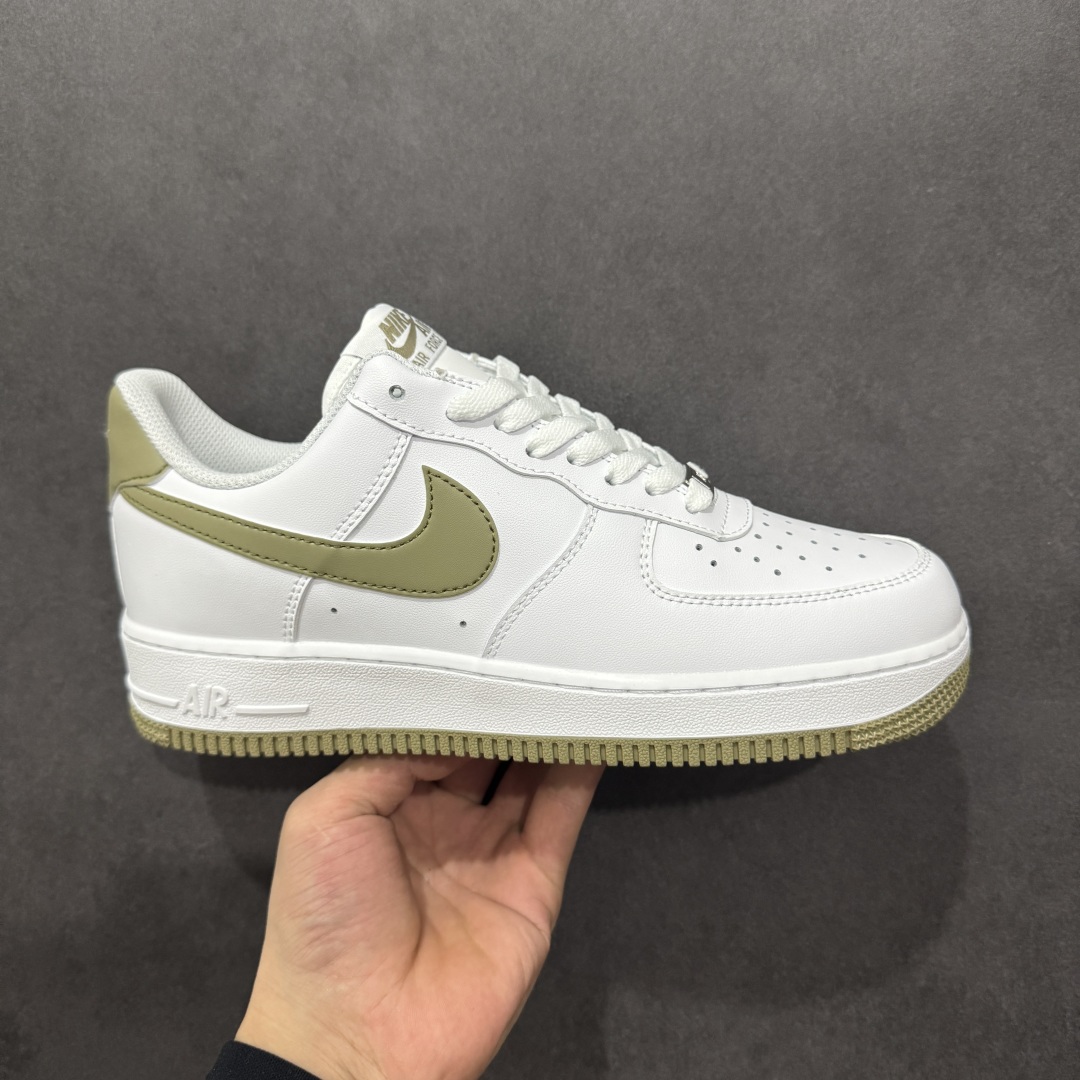  
【纯原平台版特价】Nike Air Force 1 Low 空军一号系列
品质细节材料都非常好
工厂