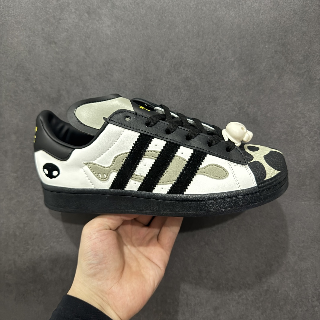 ADIDAS SUPERSTAR 82 三叶草经典贝壳头系列 新款休闲板鞋潮流运动鞋 JQ8778