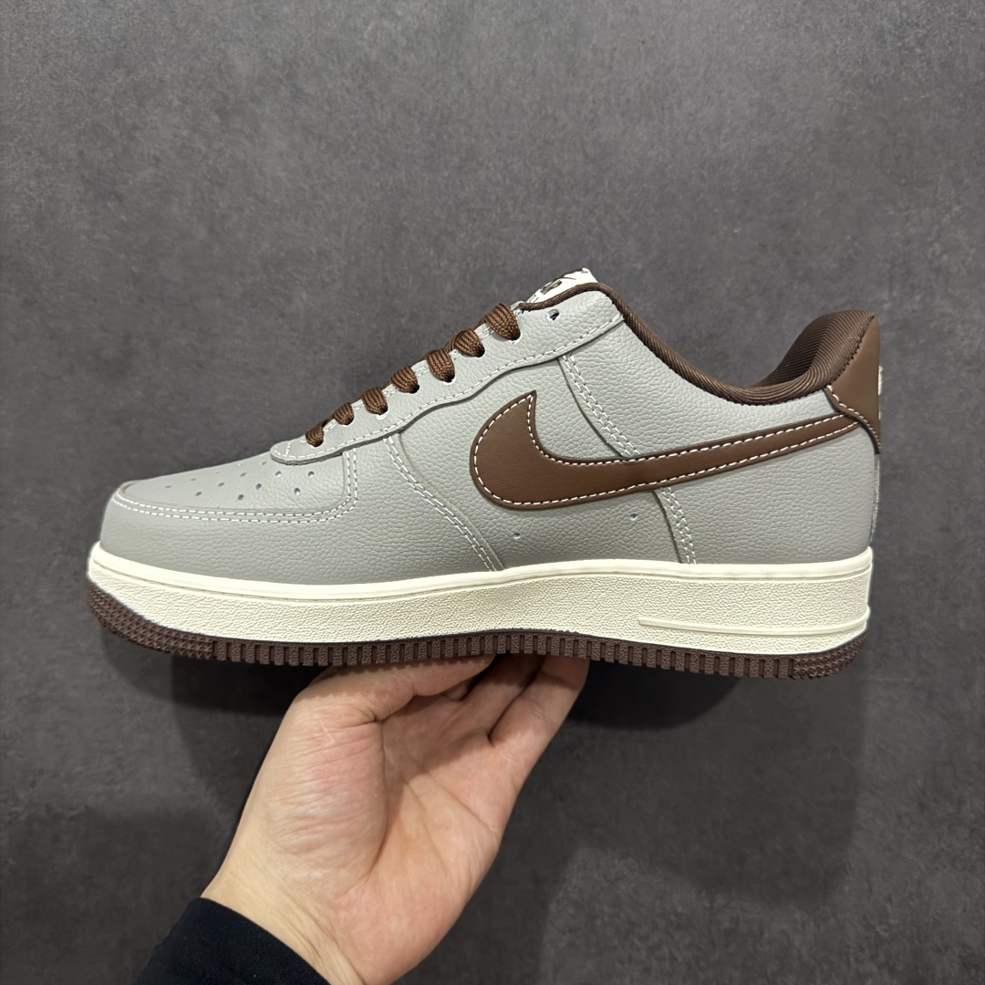 260  NIke Air Force 1 '07 Low “NIKE联名——灰棕鬼脸”空军一号 低帮 运动鞋 休闲鞋   KK1988-073