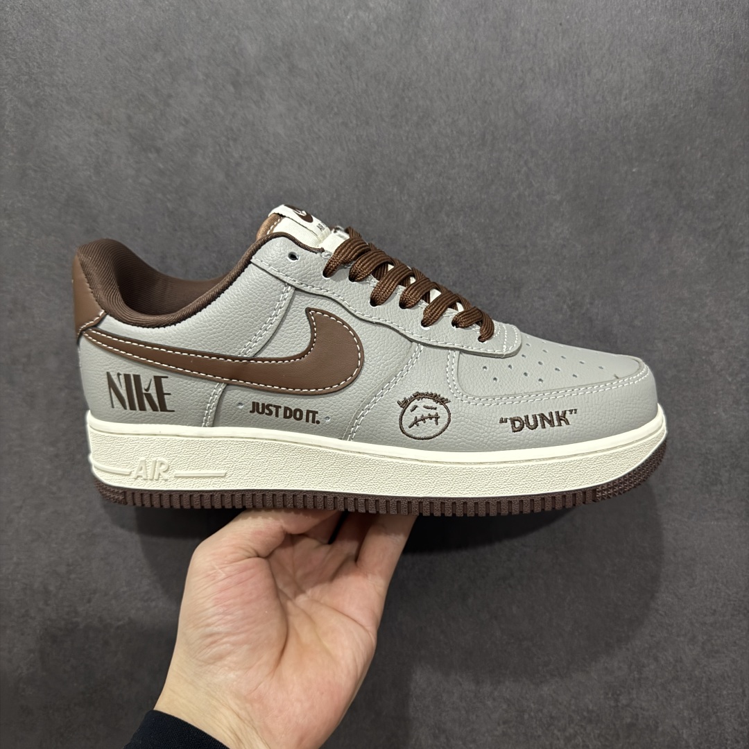 260  NIke Air Force 1 '07 Low “NIKE联名——灰棕鬼脸”空军一号 低帮 运动鞋 休闲鞋   KK1988-073