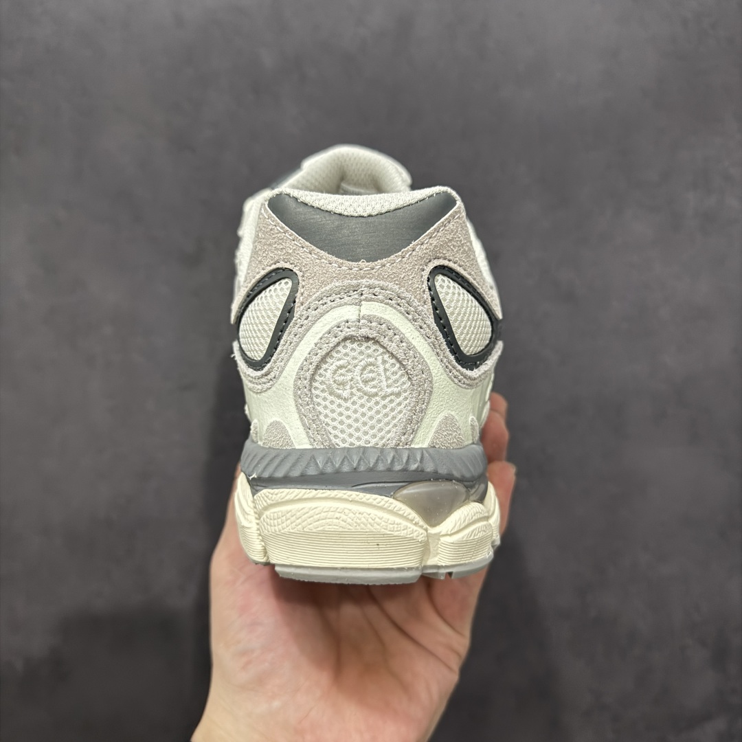 图片[4]-【公司级】Asics Gel-NYC复古单品 亚瑟士ASICSTIGER秋季新款休闲鞋 厚底街头运动休闲鞋 ASICS亚瑟士推出全新GEL-NYC，彰显纽约都市活力 这次的新系列融入了多个版本GEL的经典设计风格，广受好评。其设计灵感来源于GEL-NIMBUS 3,GEL-MC PLUS V 和 GEL-CUMULUS 16 这些往日经典鞋款。GEL-NYC使用GEL-CUMULUS 16鞋款的鞋楦设计,展现了独特的现代化美学。鞋底采用了轻质发泡材料,并在后跟和前掌处采用了ASICS亚瑟士核心科技——GEL缓震胶,赋予鞋款强大的缓冲性能,提供了更柔软舒适的穿着体验。而在原有设计的启发之上,此次鞋款采用更贴合当今潮流趋势的材料和创新技术,展现出纽约充满活力的都市精神。 尺码：37-45-选品中心