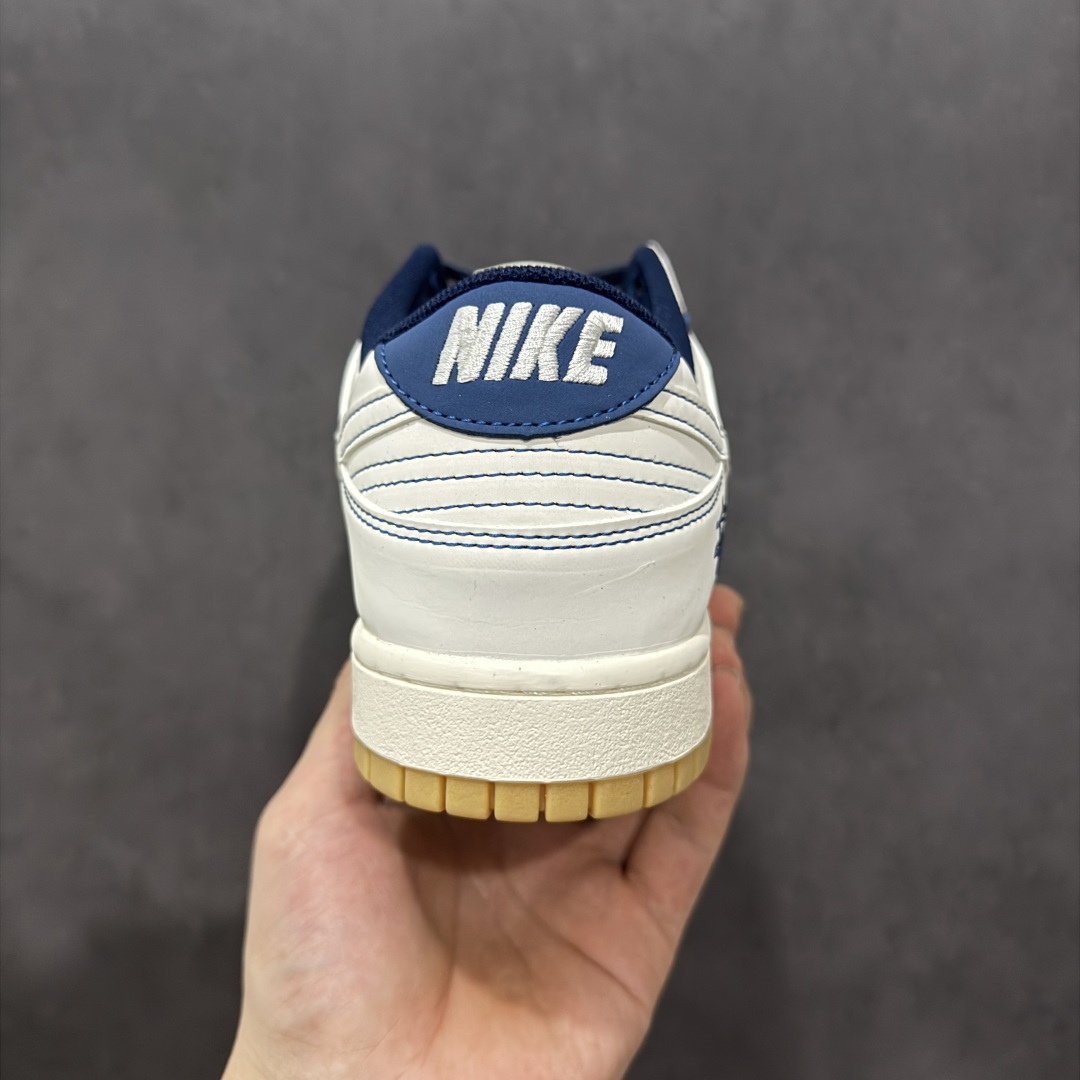 280  【定制版】Nike SB Dunk Low 斯图西联名 蓝线生胶 周年高端定制 低帮休闲板鞋 JJ2508-559