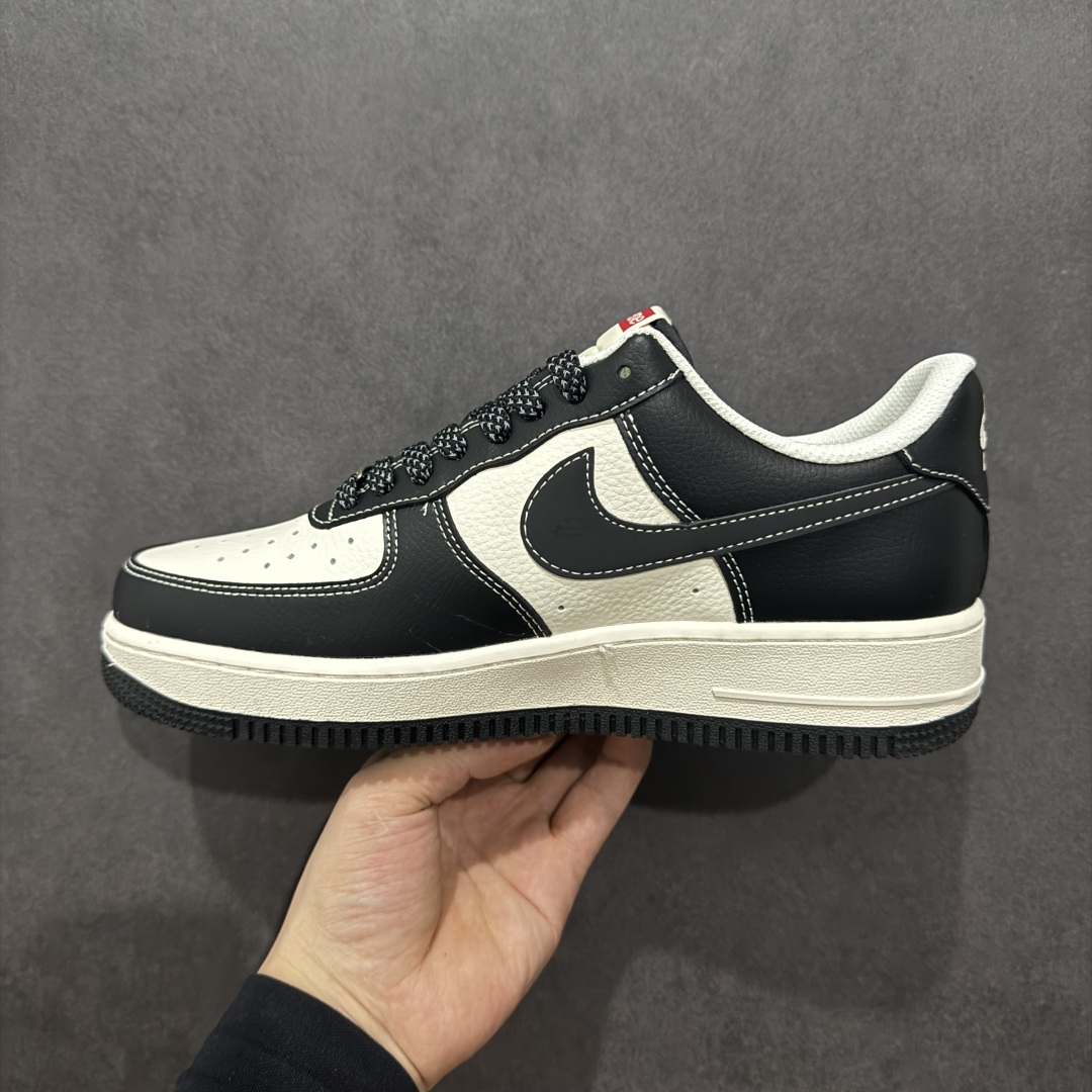 260  Nike Air Force 1 Low 07 x Supreme 黑白双小钩满天星 HH7518-053