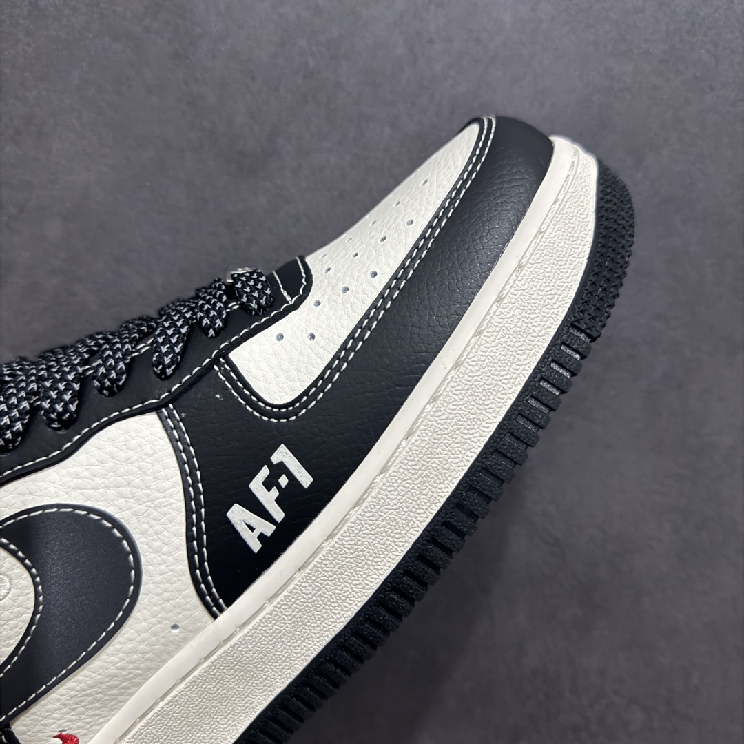 260  Nike Air Force 1 Low 07 x Supreme 黑白双小钩满天星 HH7518-053
