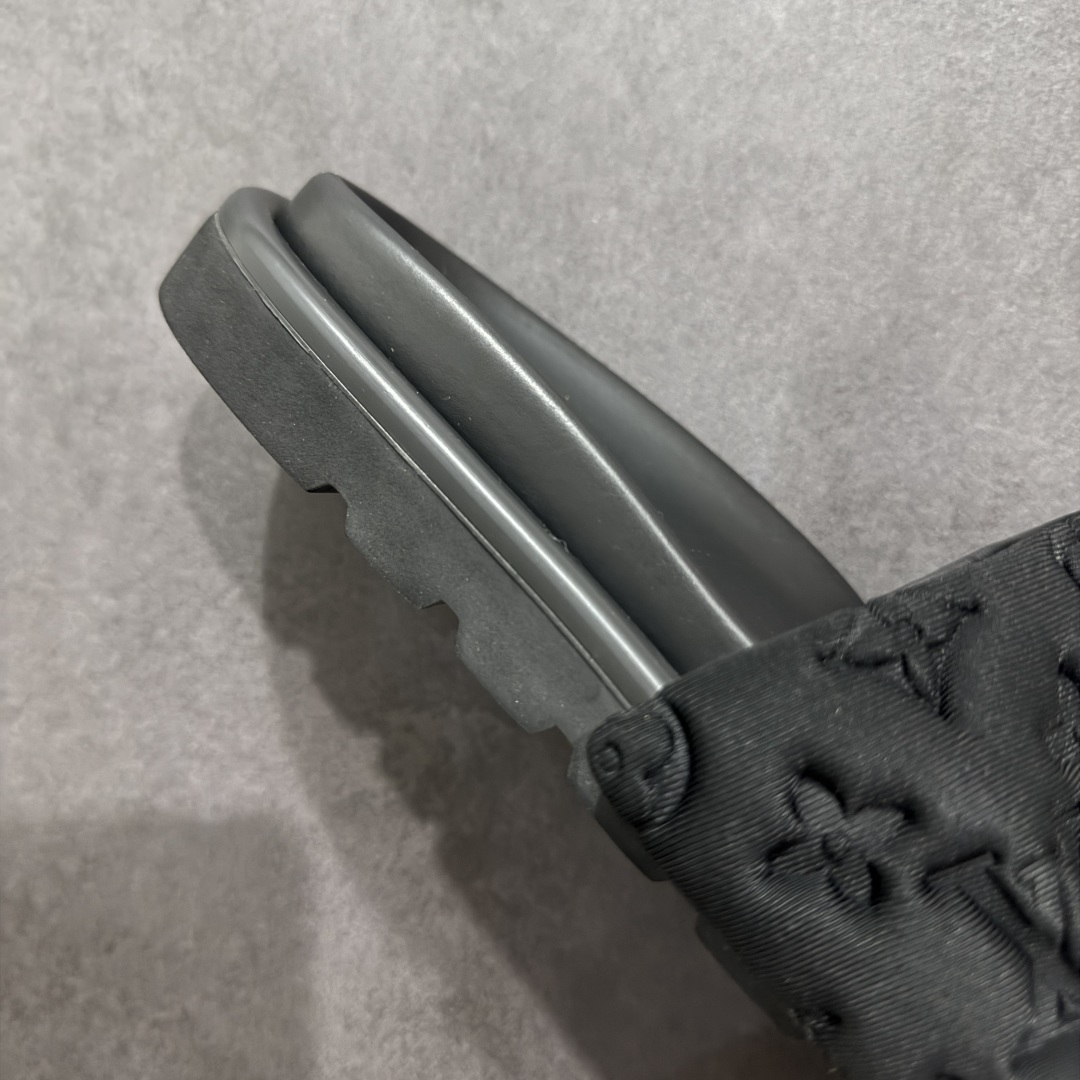 图片[6]-【纯原礼盒版】LOUIS VUITTON 路易威登2024 𝐬𝐬💛春夏最新爆款魔术贴系列 情侣款厚底拖鞋 代购级别稀品上新💫 鞋面：LV进口5D打印花布，牛皮内里 大底：原版开模大底 原版全套礼盒包装 尺码： 35-45 底高4.5cm-选品中心