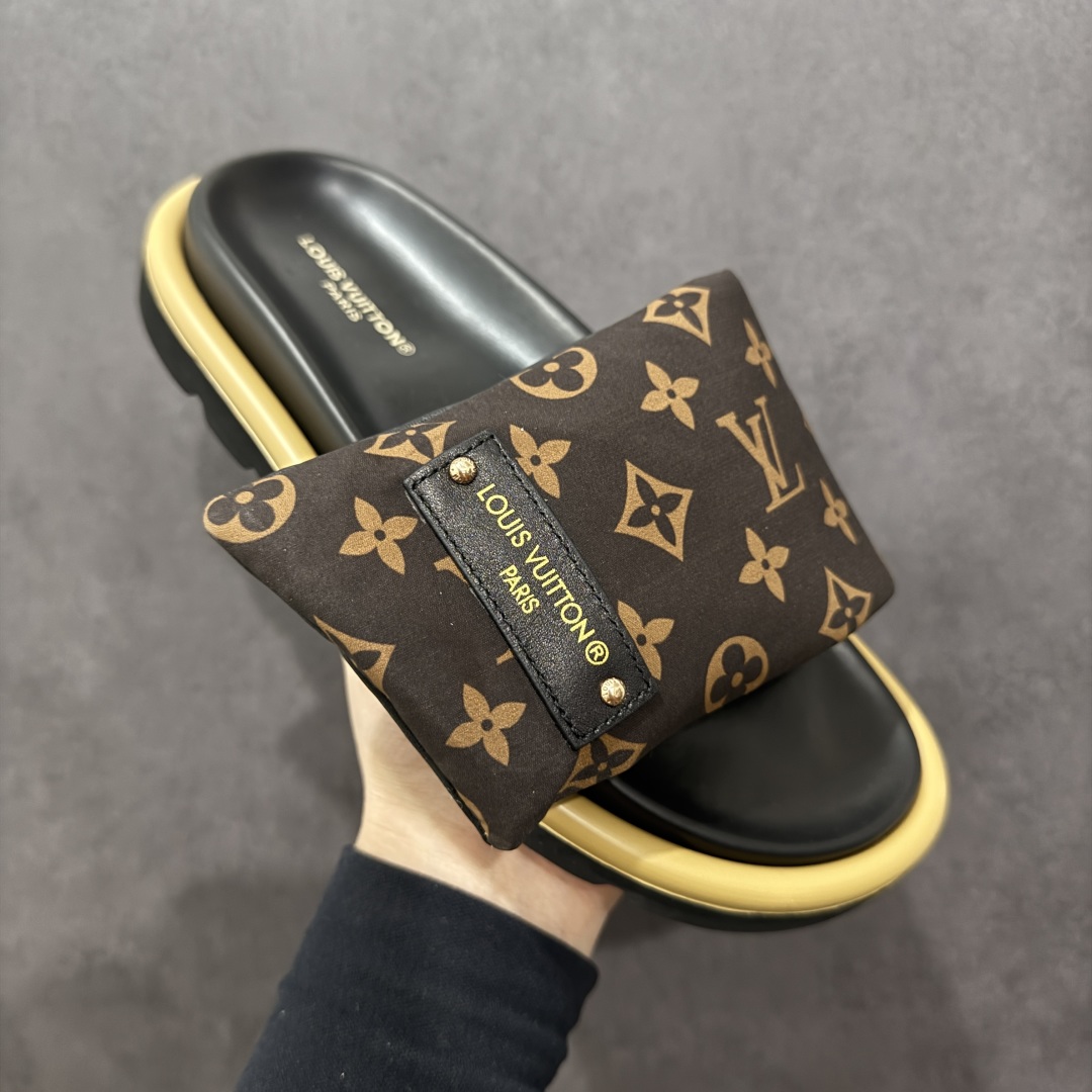 图片[3]-【纯原礼盒版】LOUIS VUITTON 路易威登2024 𝐬𝐬💛春夏最新爆款魔术贴系列 情侣款厚底拖鞋 代购级别稀品上新💫 鞋面：LV进口5D打印花布，牛皮内里 大底：原版开模大底 原版全套礼盒包装 尺码： 35-45 底高4.5cm-选品中心