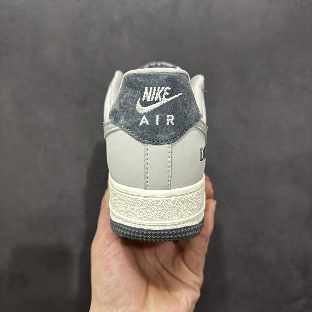  
【定制版】Nike Air Force 1 Low 07 x DIOR 灰白小钩
原楦头原纸板 打造