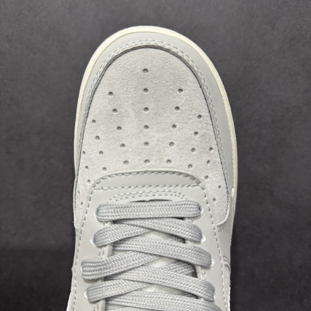  
【定制版】Nike Air Force 1 Low 07 x DIOR 灰白小钩
原楦头原纸板 打造