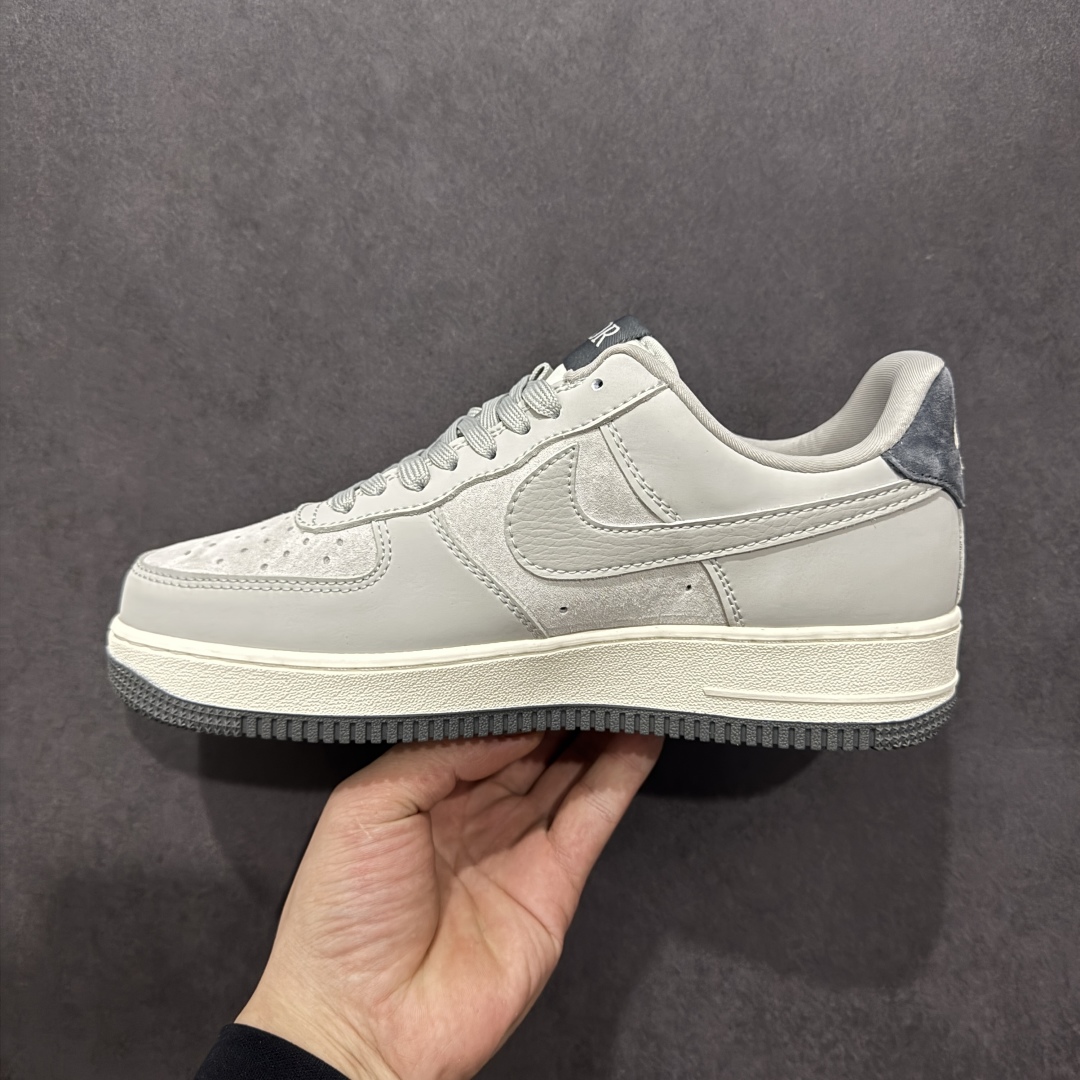  
【定制版】Nike Air Force 1 Low 07 x DIOR 灰白小钩
原楦头原纸板 打造