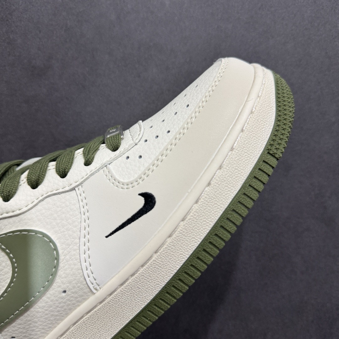  
【定制版】Nike Air Force 1 Low 07 x Supreme 白绿小钩
原楦头原纸板
