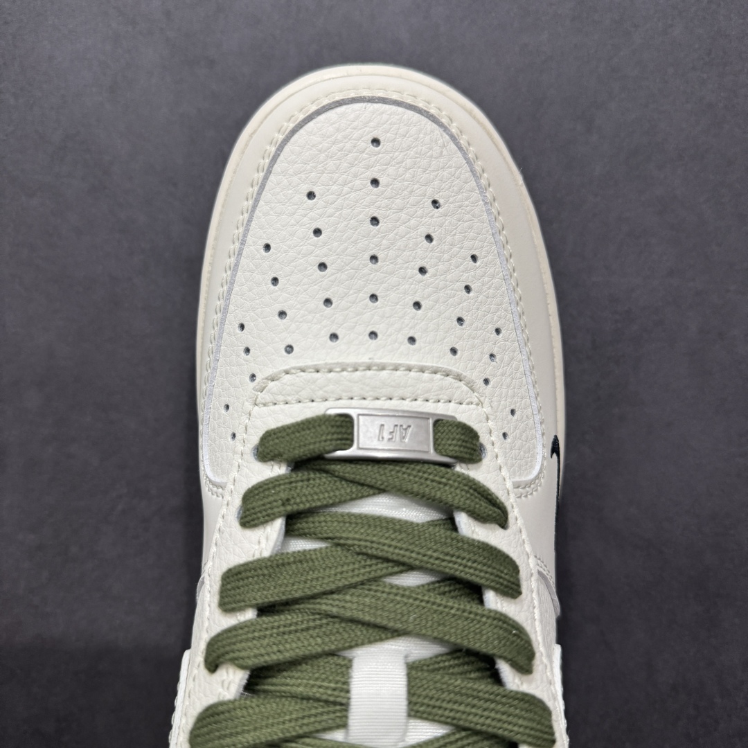  
【定制版】Nike Air Force 1 Low 07 x Supreme 白绿小钩
原楦头原纸板