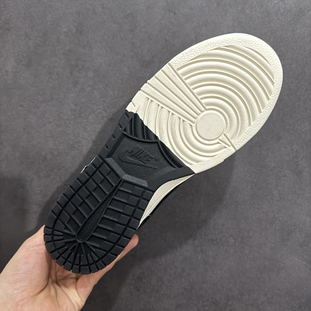  
【定制版】Nike SB Dunk Low x Stussy 黑白双小钩满天星
纯原大厂出品 极力推