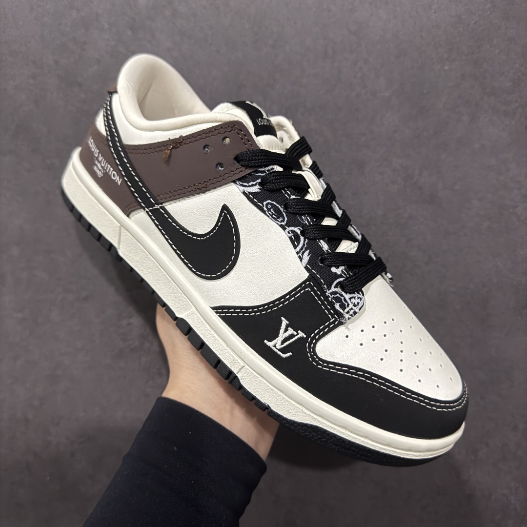  
【定制版】Nk SB Dunk Low LV联名腰果花-棕色摩卡周年高端定制 低帮休闲板鞋
#高端定