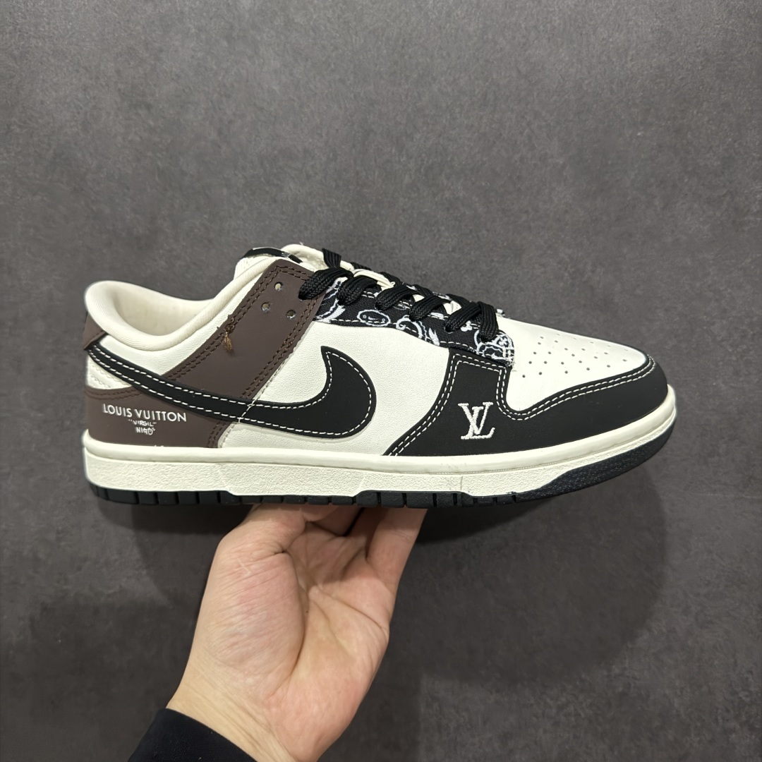  
【定制版】Nk SB Dunk Low LV联名腰果花-棕色摩卡周年高端定制 低帮休闲板鞋
#高端定