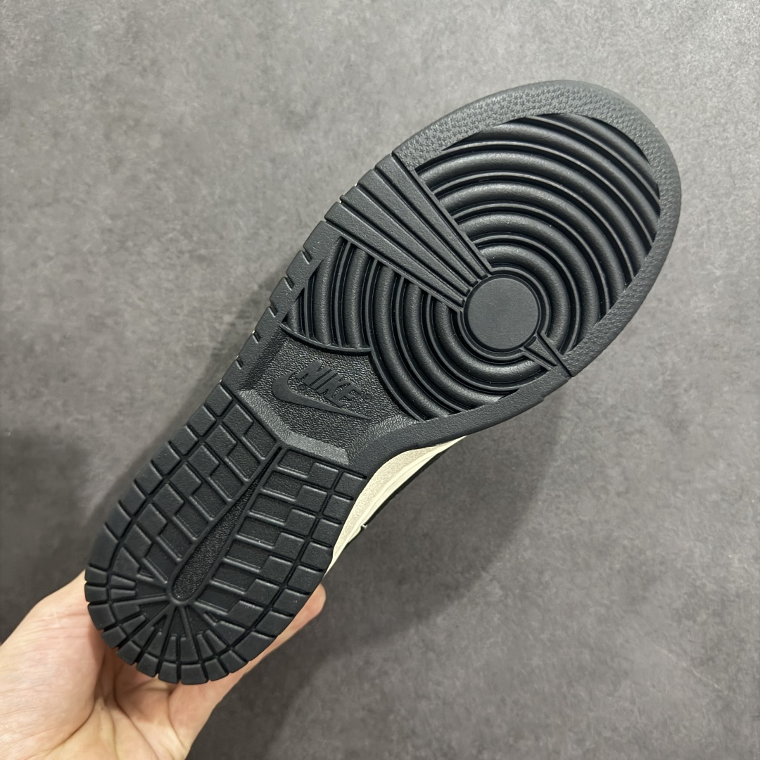  
【定制版】Nk SB Dunk Low LV联名-摩卡米黑周年高端定制 低帮休闲板鞋
#高端定制鞋盒