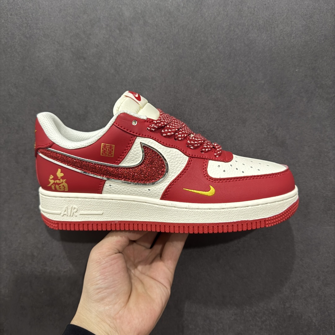  
【定制版】Nike Air Force 1 Low 07 白红金小钩
原楦头原纸板 打造纯正低帮空军