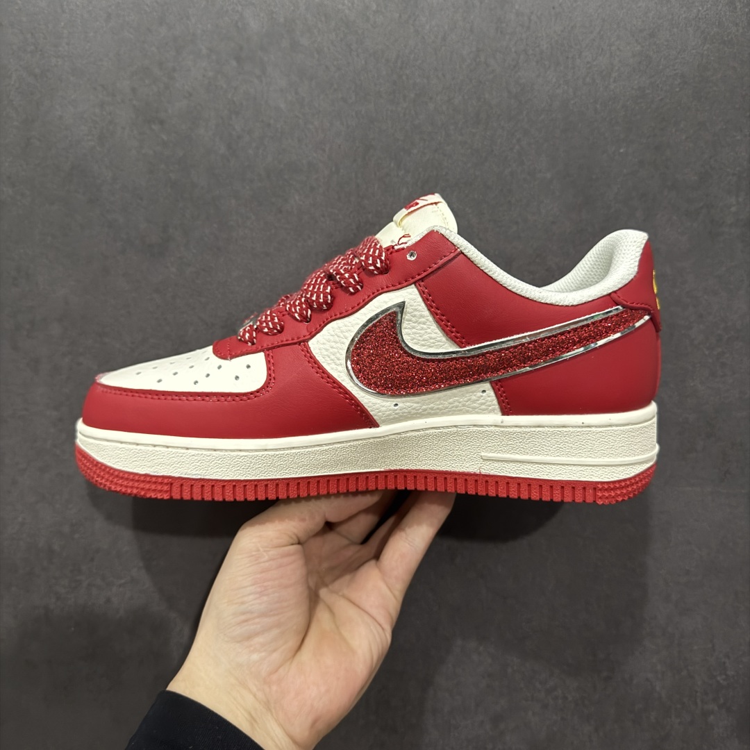  
【定制版】Nike Air Force 1 Low 07 白红金小钩
原楦头原纸板 打造纯正低帮空军
