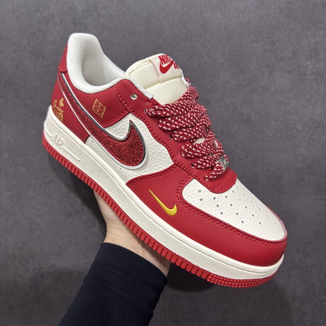  
【定制版】Nike Air Force 1 Low 07 白红金小钩
原楦头原纸板 打造纯正低帮空军