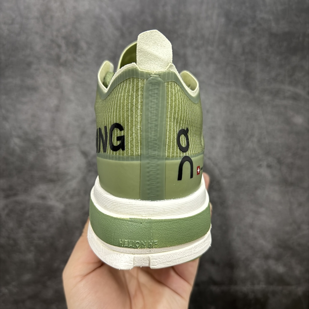 图片[4]-【公司级】On昂跑 Cloudboom Strike Prism 舒适百搭防滑耐磨 低帮 马拉松跑步鞋 On昂跑 Cloudsurfer上演中底“变形计” ，打破传统格局缔造柔软脚感。 On昂跑对于值友来说已经是个相对熟悉的品牌了，旗下的经典款Cloud X兼具稳健敏捷、功能多面，轻量脚感和灵活反馈等优点，是健身爱好者最喜欢的鞋履产品之一。2022年首发的超厚底怪兽跑鞋Cloudmonster，加载最大的Cloudtec模块，柔软的缓震和强力的回弹体验，也让他一战成名，进入大体重运动爱好者和与大众跑者的入门跑鞋心选名单。 尺码：36-45-选品中心