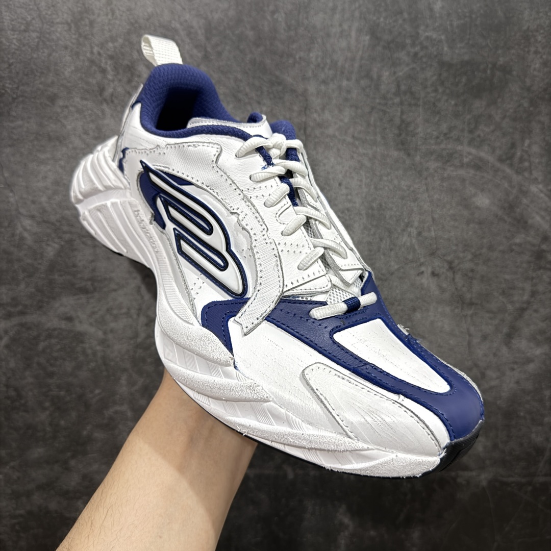  
【纯原】最新外贸批次 Balenciaga巴黎世家16代 MONDAY 白色

其前卫的设计、夸张的