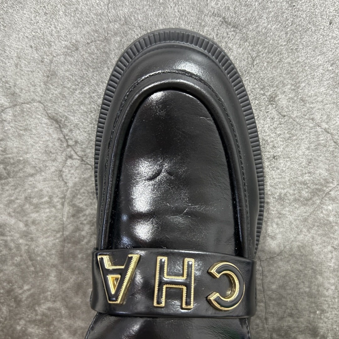 【LW纯原】 Chanel的Shiny Calfskin Logo乐福鞋
女生最受青睐的乐福鞋
因其